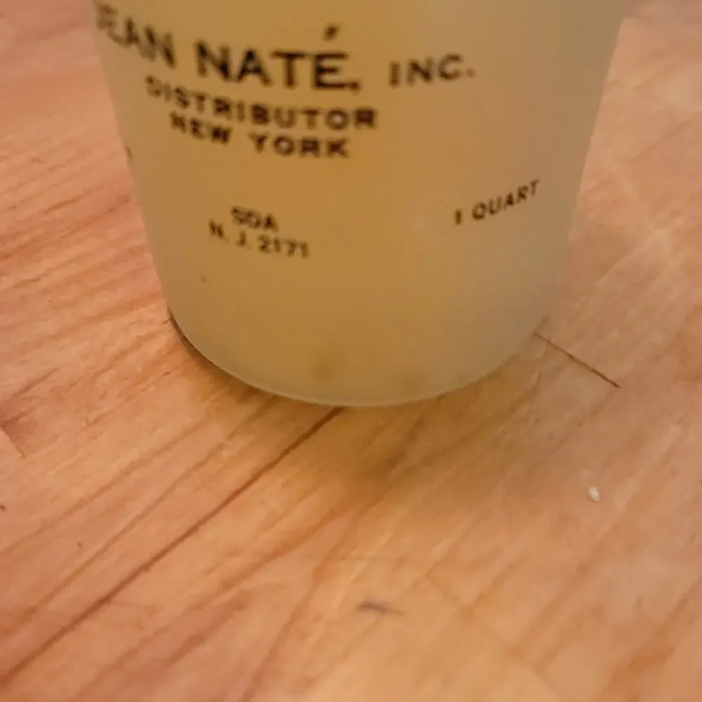 Jean Nate' 1 Quart glass bottle VINTAGE Friction pour le bain After Bath Lotion